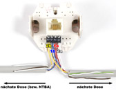 Detailansicht der Schaubleiste einer ISDN-Dose (IAE-Dose) ohne Endwiderstand in der Mitte des S0-Bus - Klicken f�r eine detailliertere Ansicht!